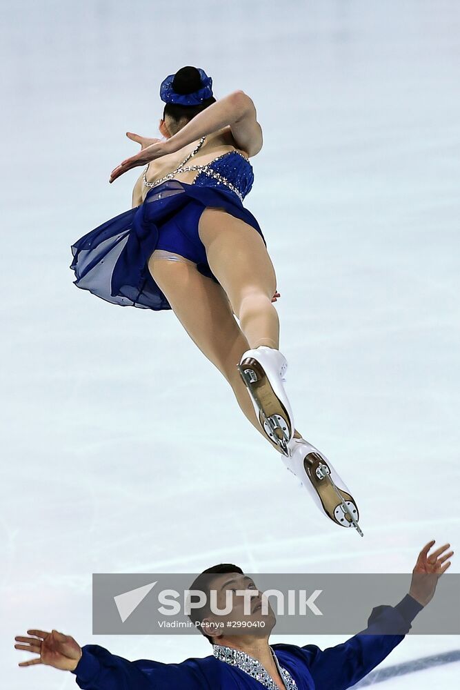 ISU Grand Prix of Figure Skating. Pairs. Short program