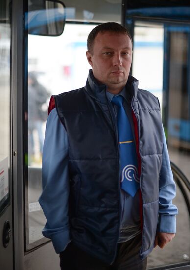 New summer unform for bus drivers presented