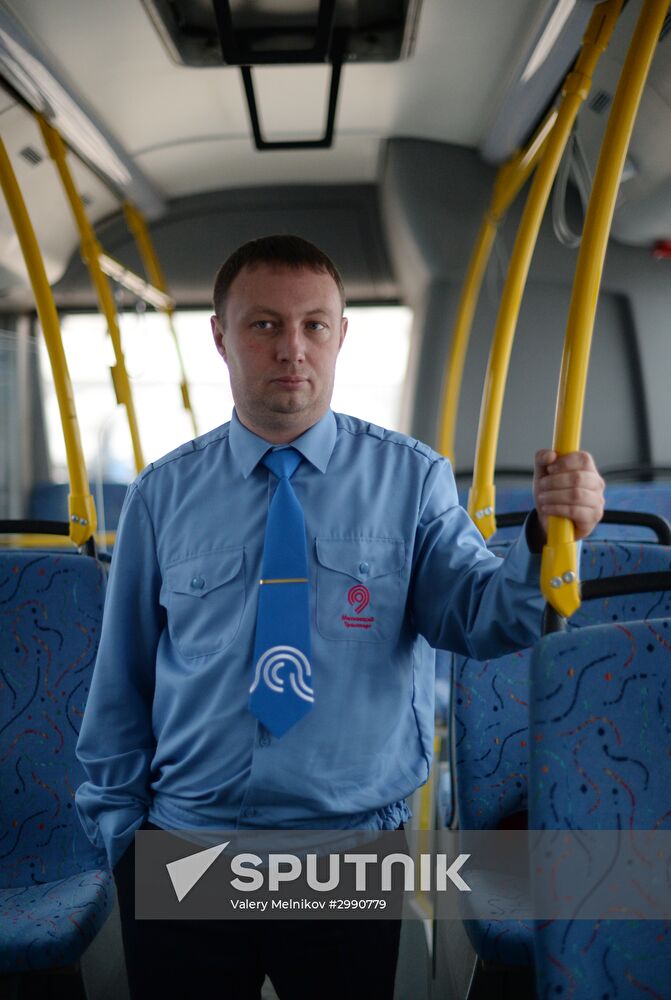 New summer unform for bus drivers presented