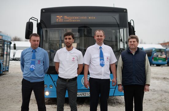 New summer unform for bus drivers presented