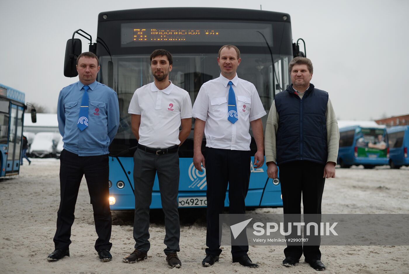 New summer unform for bus drivers presented