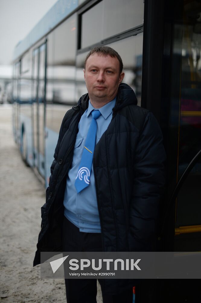 New summer unform for bus drivers presented