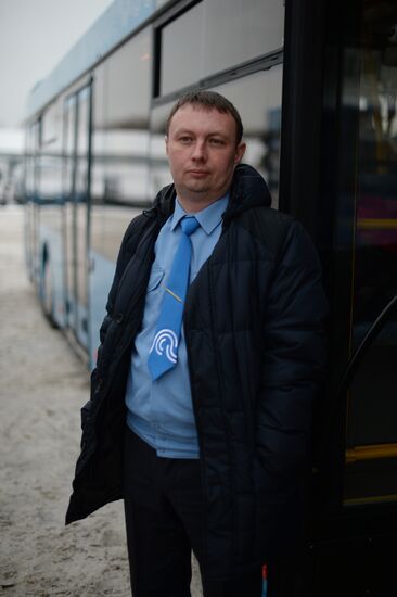 New summer unform for bus drivers presented