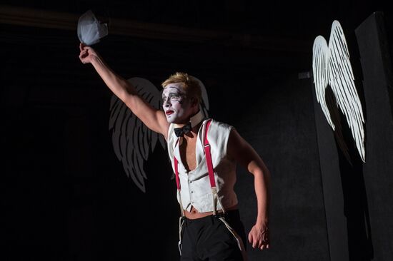 First run of The Dissident show