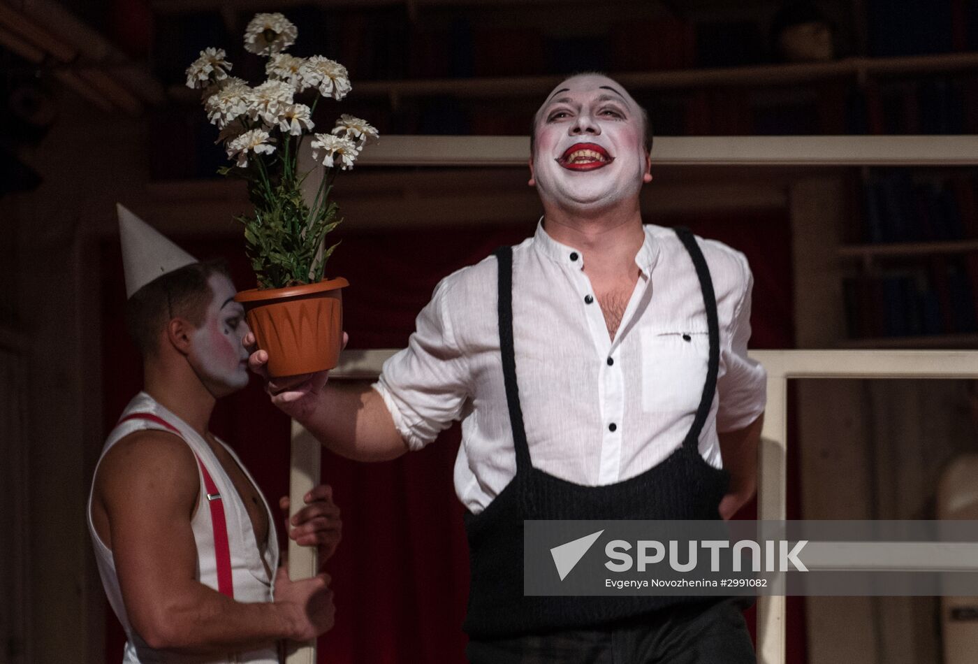 First run of The Dissident show