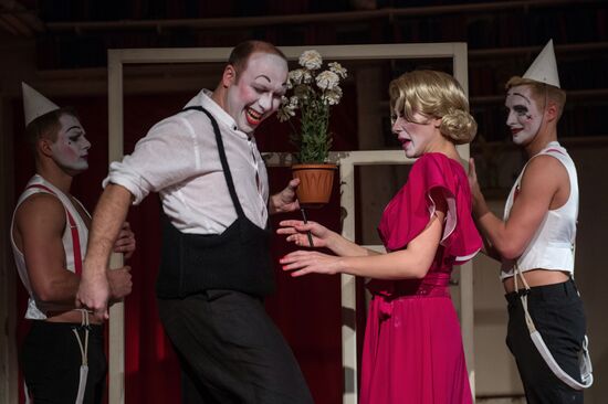 First run of The Dissident show