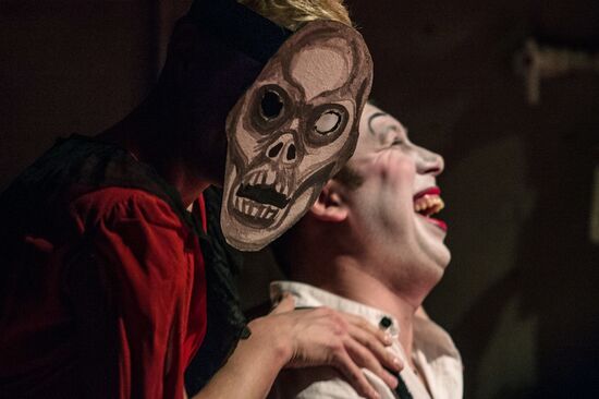 First run of The Dissident show