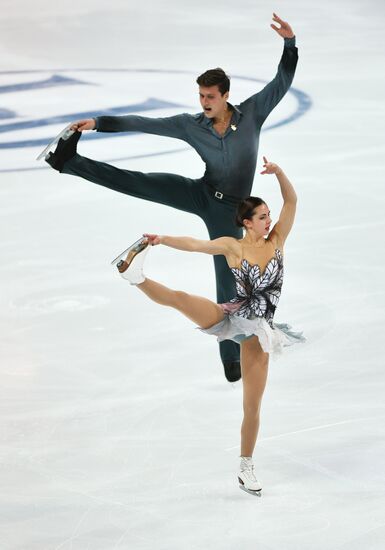 ISU Grand Prix of Figure Skating. Pairs. Free skating