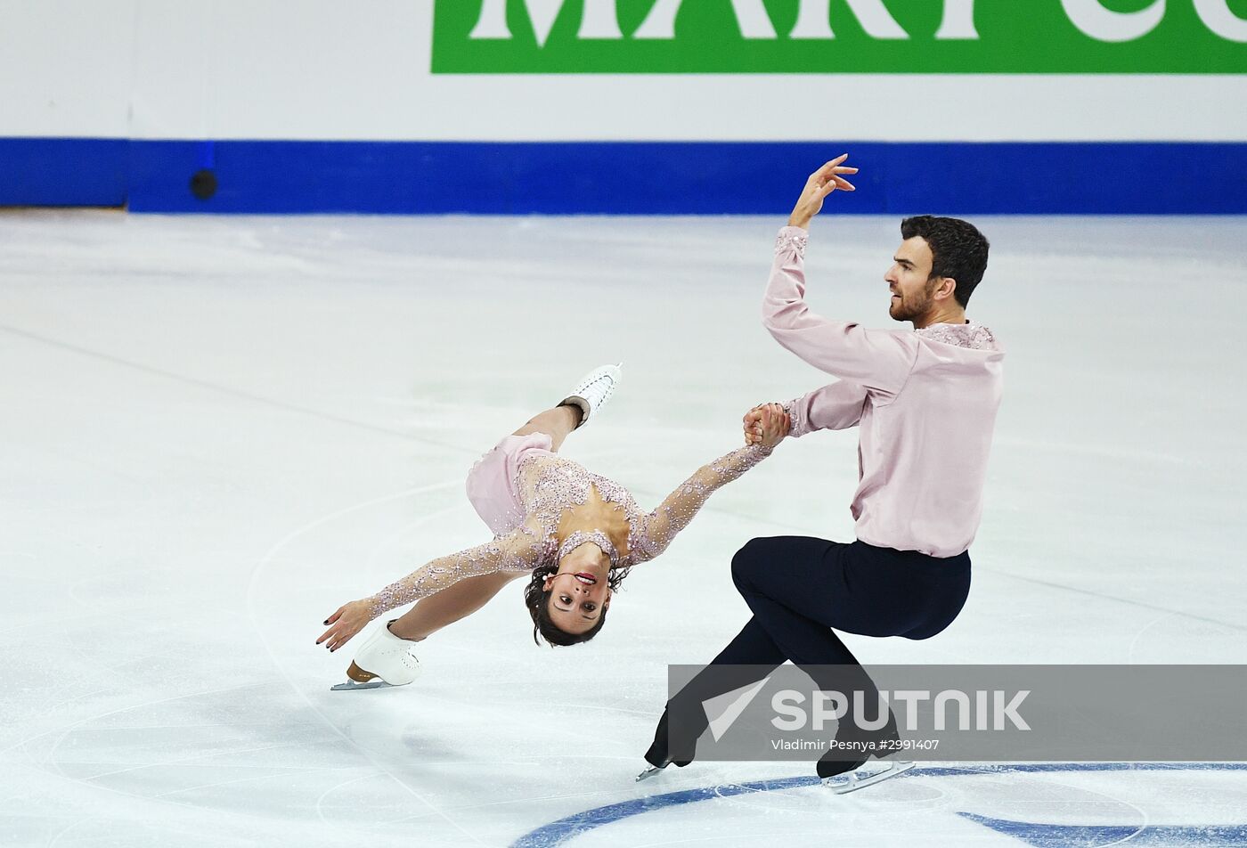 ISU Grand Prix of Figure Skating. Pairs. Free skating