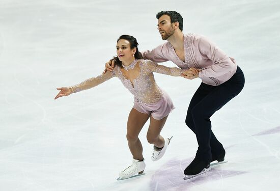 ISU Grand Prix of Figure Skating. Pairs. Free skating