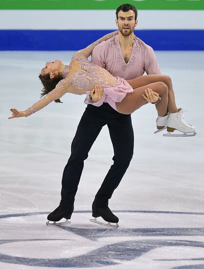 ISU Grand Prix of Figure Skating. Pairs. Free skating