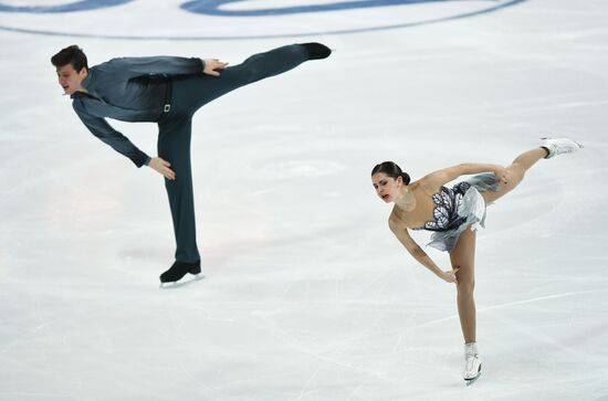 ISU Grand Prix of Figure Skating. Pairs. Free skating