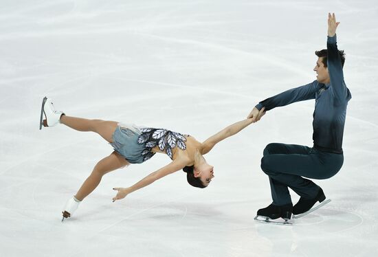 ISU Grand Prix of Figure Skating. Pairs. Free skating
