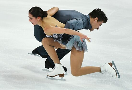 ISU Grand Prix of Figure Skating. Pairs. Free skating
