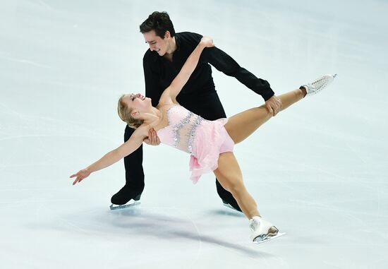 ISU Grand Prix of Figure Skating. Pairs. Free skating