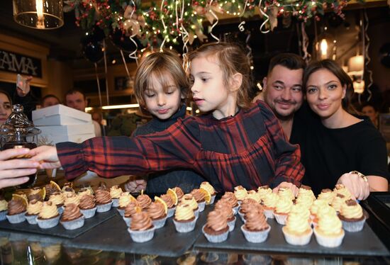 Opening of confectionery of Ruki Vverh vocalist Sergei Zhukov