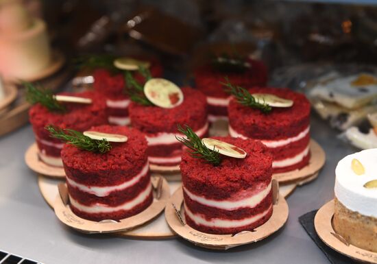 Opening of confectionery of Ruki Vverh vocalist Sergei Zhukov