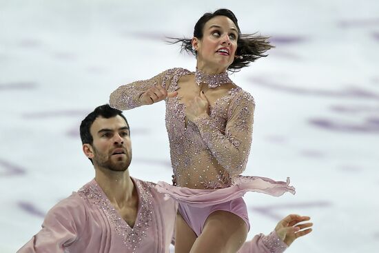 ISU Grand Prix of Figure Skating. Pairs. Free skating