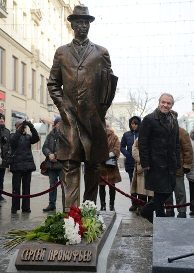 Monument to Sergei Prokofiev opened in Moscow