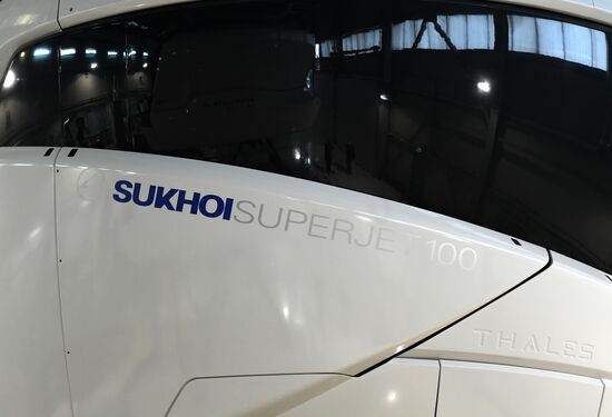 Sukhoi Superjet 100 piloting contest