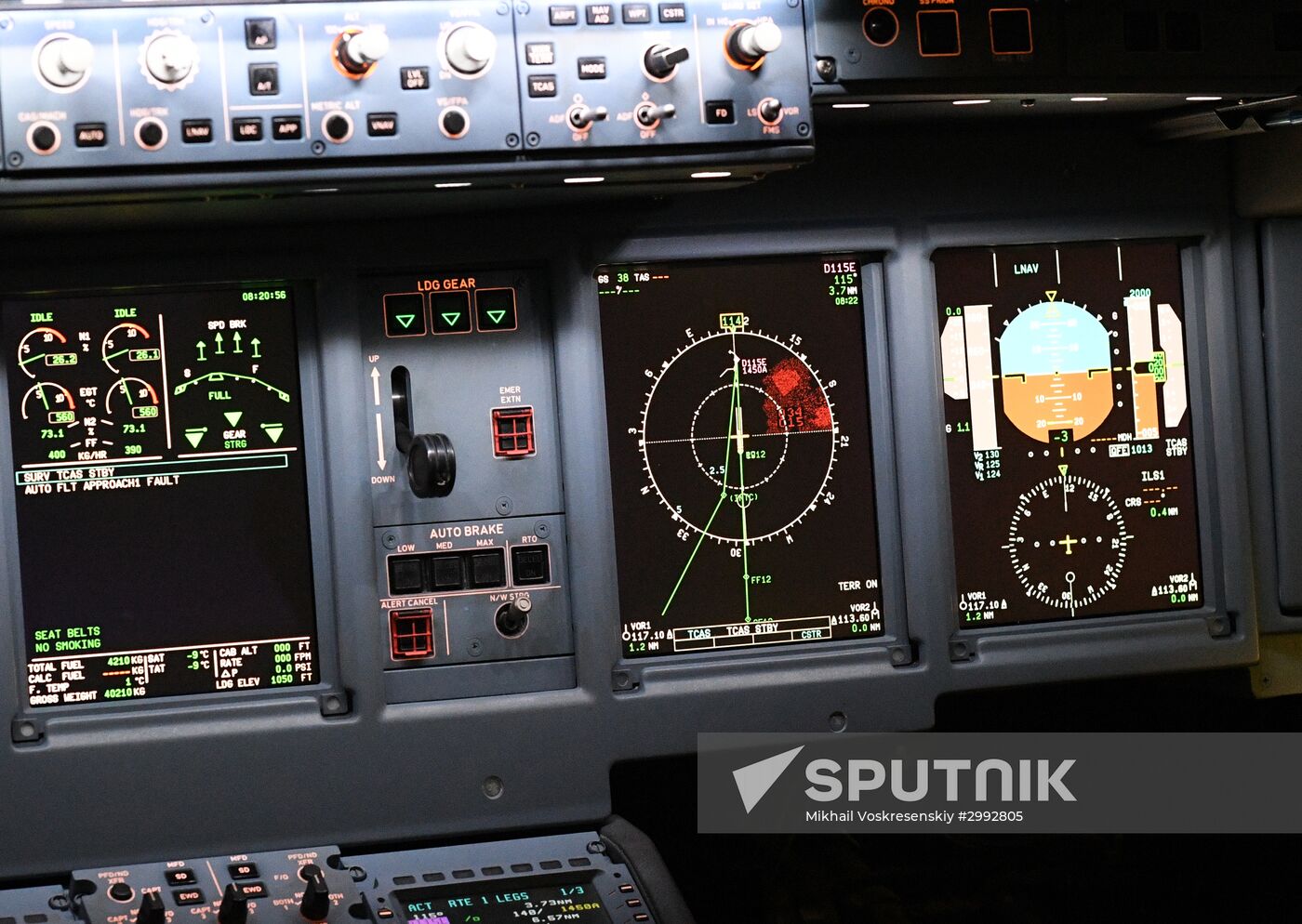 Sukhoi Superjet 100 piloting contest