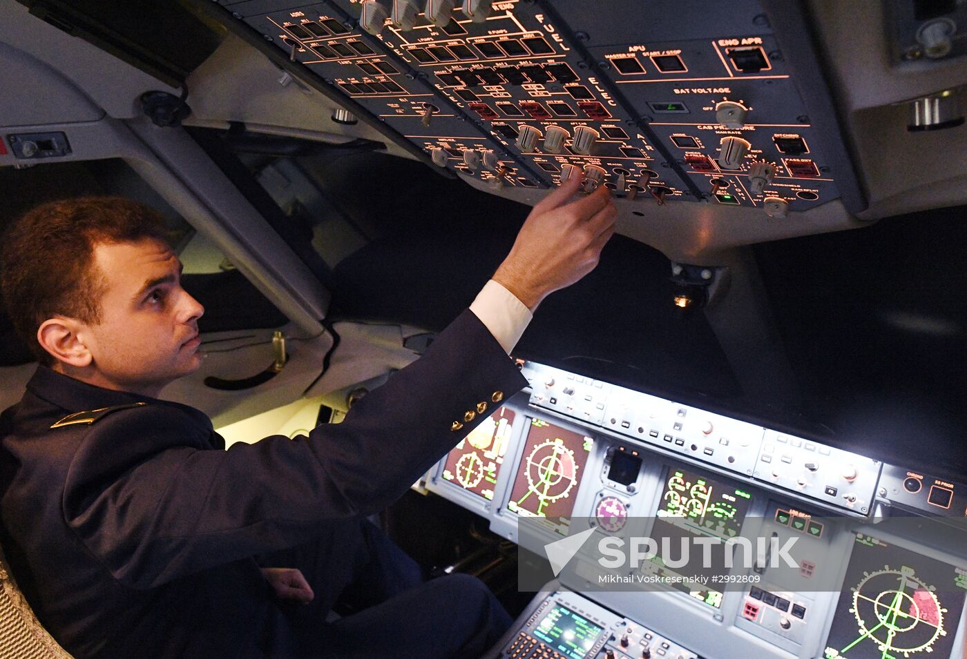 Sukhoi Superjet 100 piloting contest