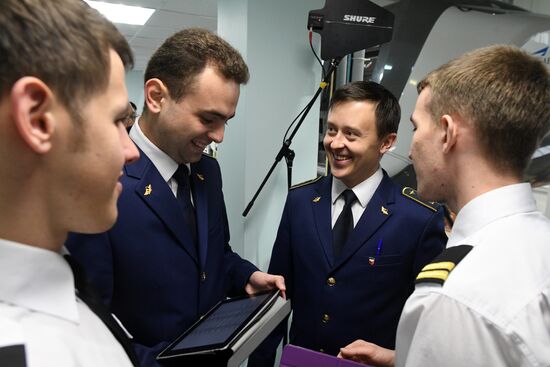 Sukhoi Superjet 100 piloting contest