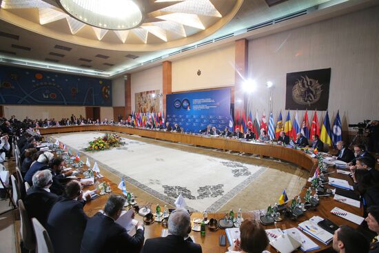 Sergei Lavrov visits Serbia