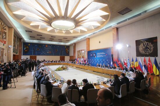 Sergei Lavrov visits Serbia