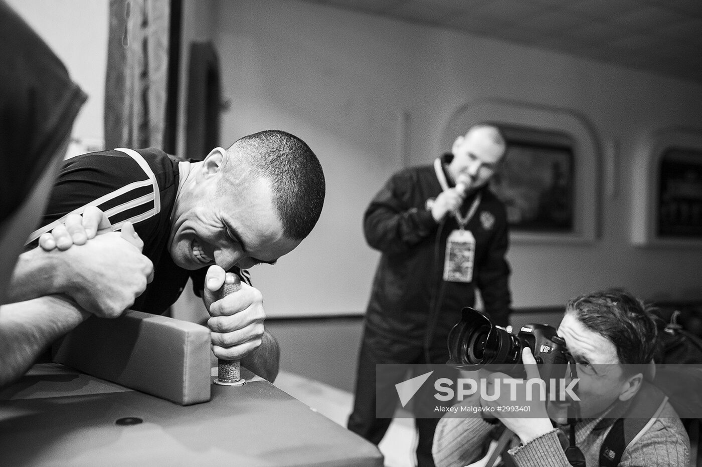 Arm wrestling competition at penitentiary hospital #2 in the Omsk Region
