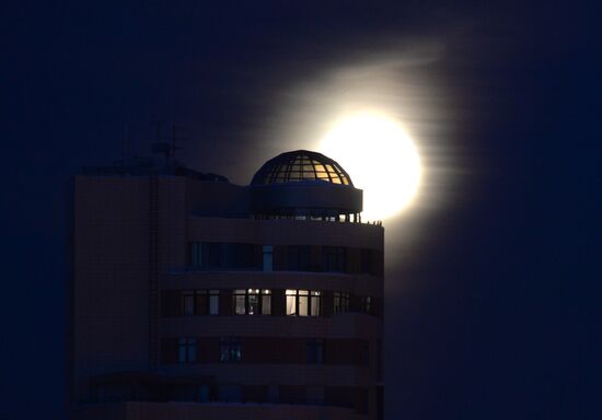 Supermoon in Yekaterinburg