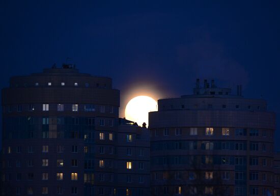 Supermoon in Yekaterinburg