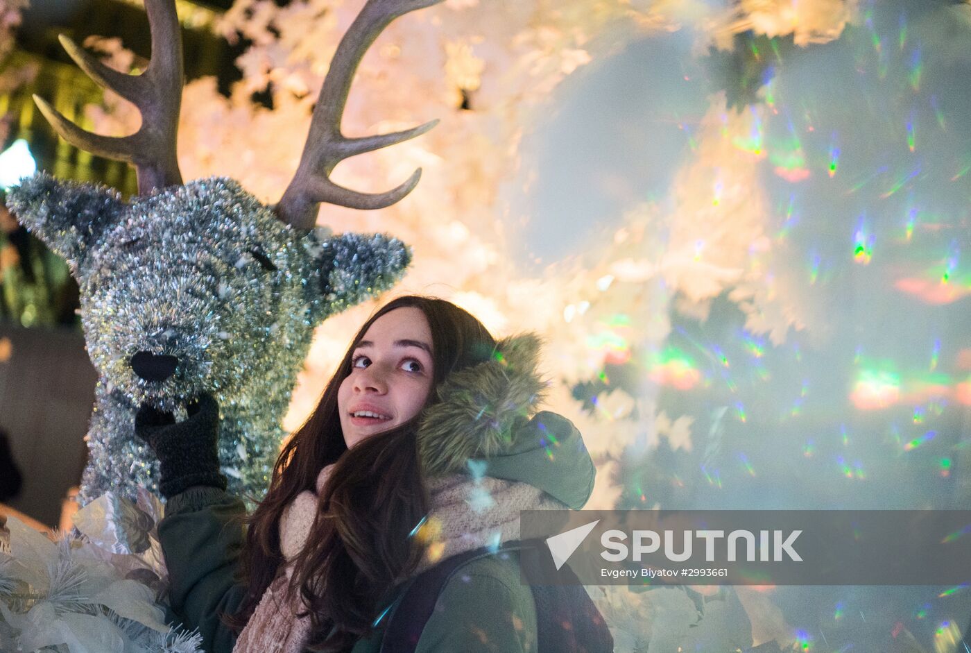 Test run of "Musical Forest" light art installation on Pushkinskaya Square
