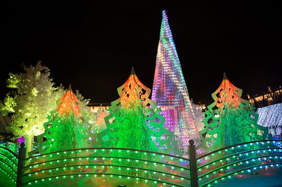 Test run of "Musical Forest" light art installation on Pushkinskaya Square