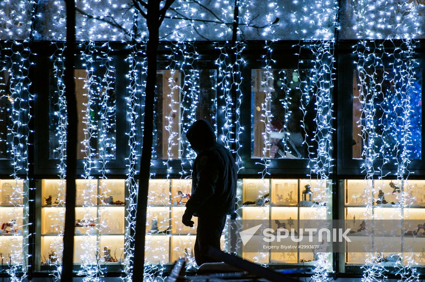 Test run of "Musical Forest" light art installation on Pushkinskaya Square