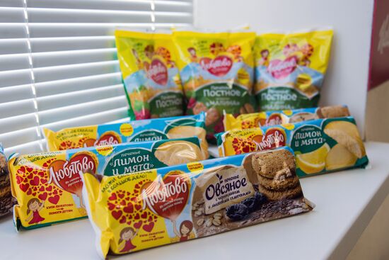 Biscuit production at the Kellogg Rus bakery in Voronezh