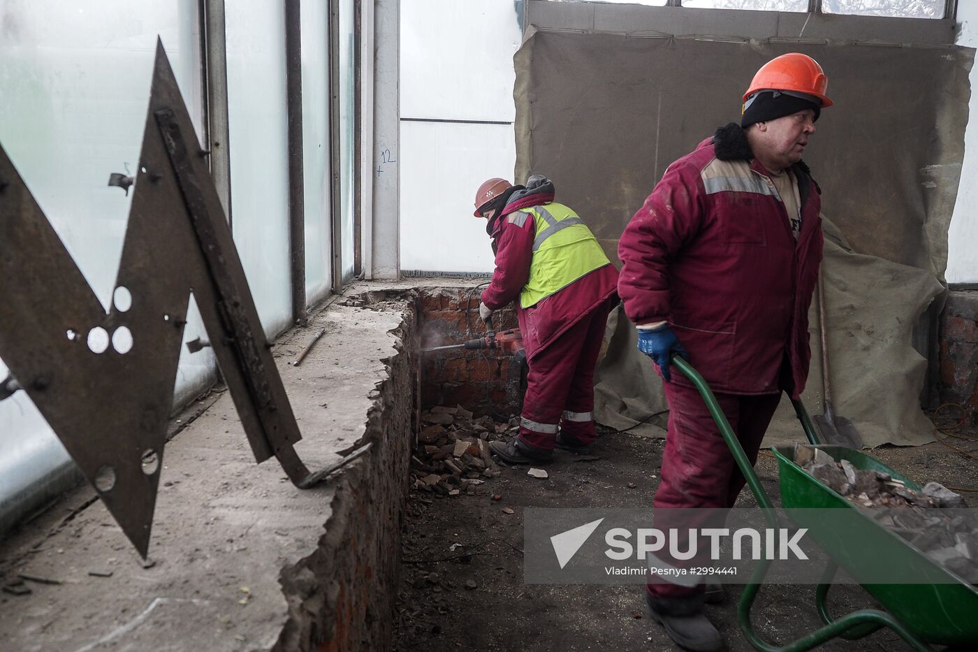 Repair work at Filyovskaya Line of Moscow Metro