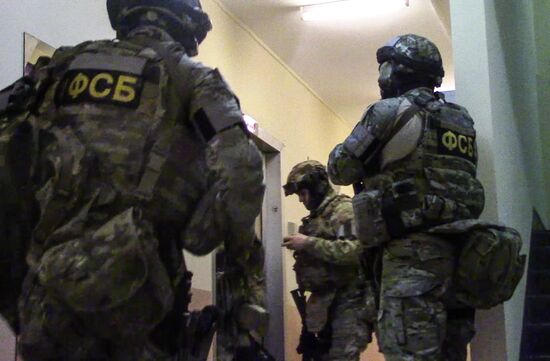 Russia's Federal Security Service detains terrorist group members