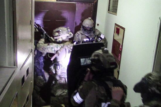 Russia's Federal Security Service detains terrorist group members