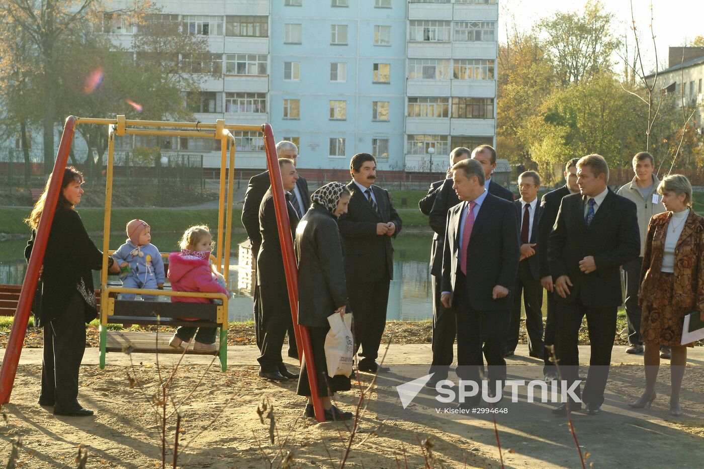 Gromov talks to Ruza residents
