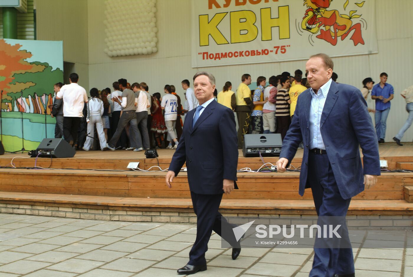 Gromov and Maslyakov during KVN league cup