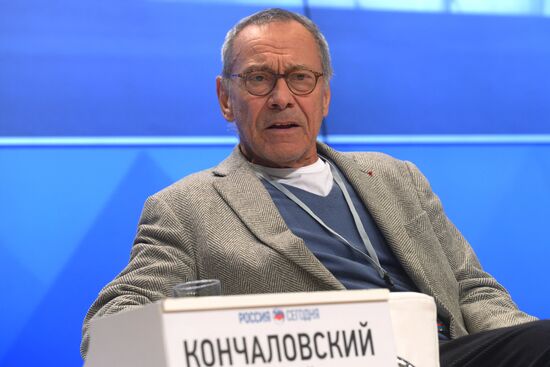 News conference by film crew of Andrei Konchalovsky's Paradise