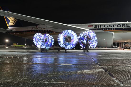 New generation airplane Airbus a350-900 Singapore Airlines operated first scheduled flight to Russia