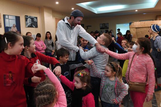 Snow Queen fairytale premiere organized by Doctor clown charity foundation
