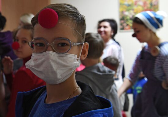Snow Queen fairytale premiere organized by Doctor clown charity foundation