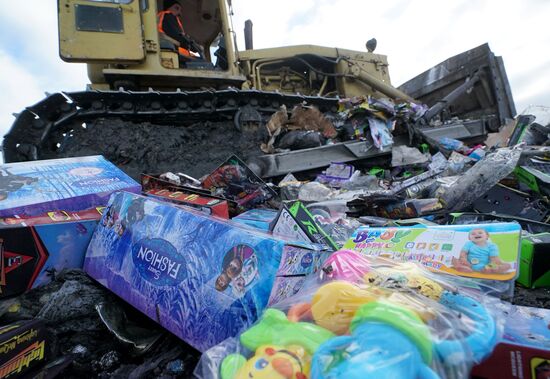 Counterfeit toys destroyed in Kaliningrad Region