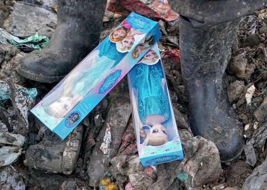 Counterfeit toys destroyed in Kaliningrad Region