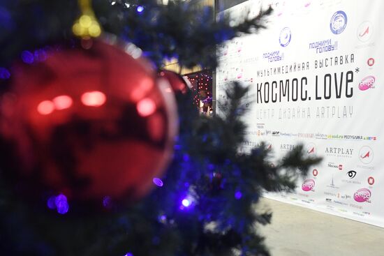 Multimedia exhibition "Space. Love" opens in Moscow