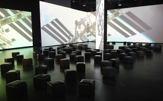 Multimedia exhibition "Space. Love" opens in Moscow