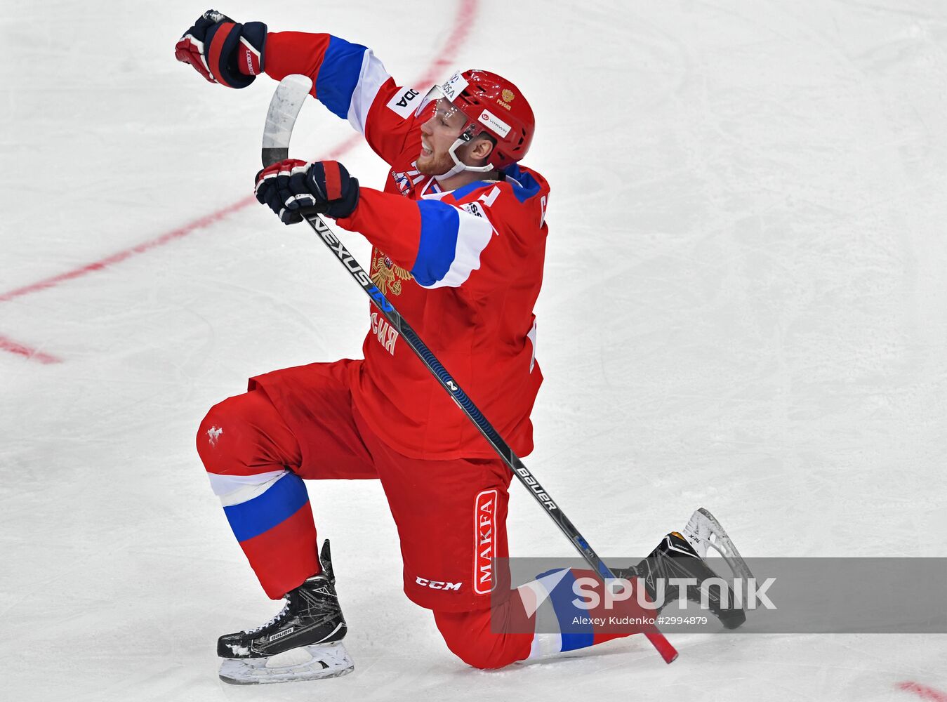 Ice hockey. Channel One Cup. Sweden vs. Russia